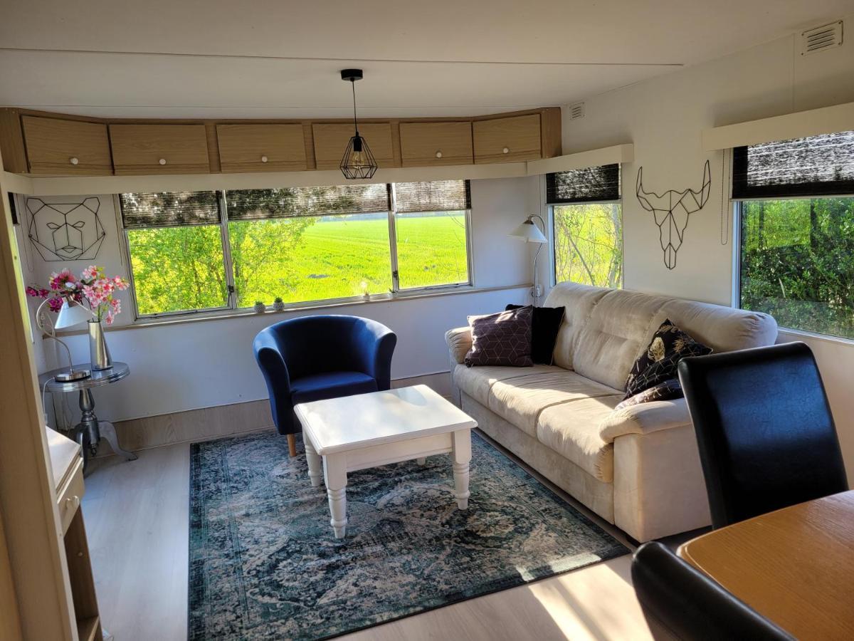 Camping De Blauwe Reiger Pieterzijl Exteriör bild