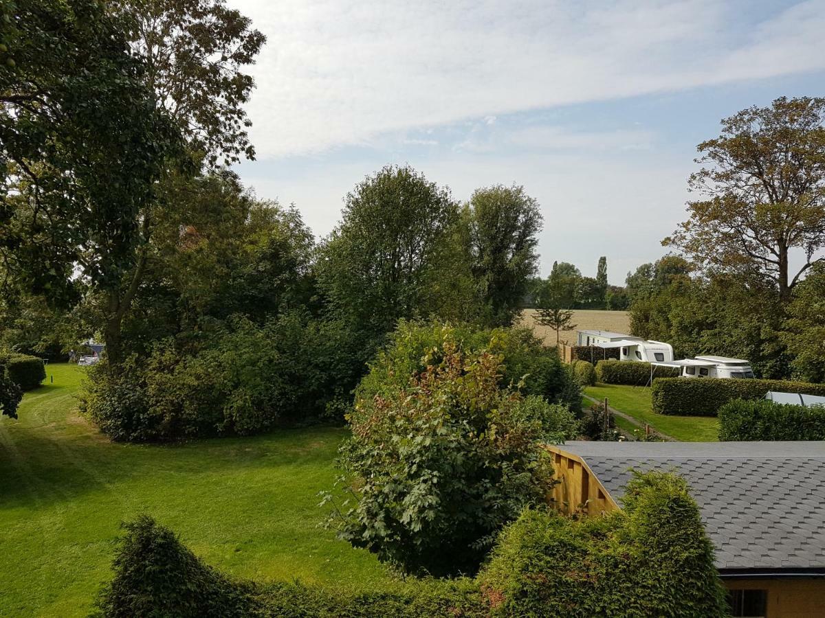 Camping De Blauwe Reiger Pieterzijl Exteriör bild